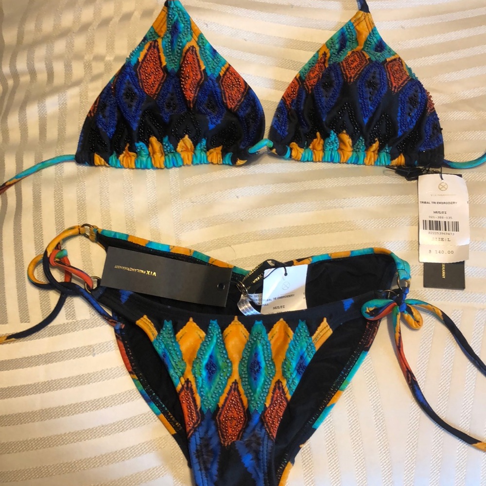 Vix bikini large top small bottom
